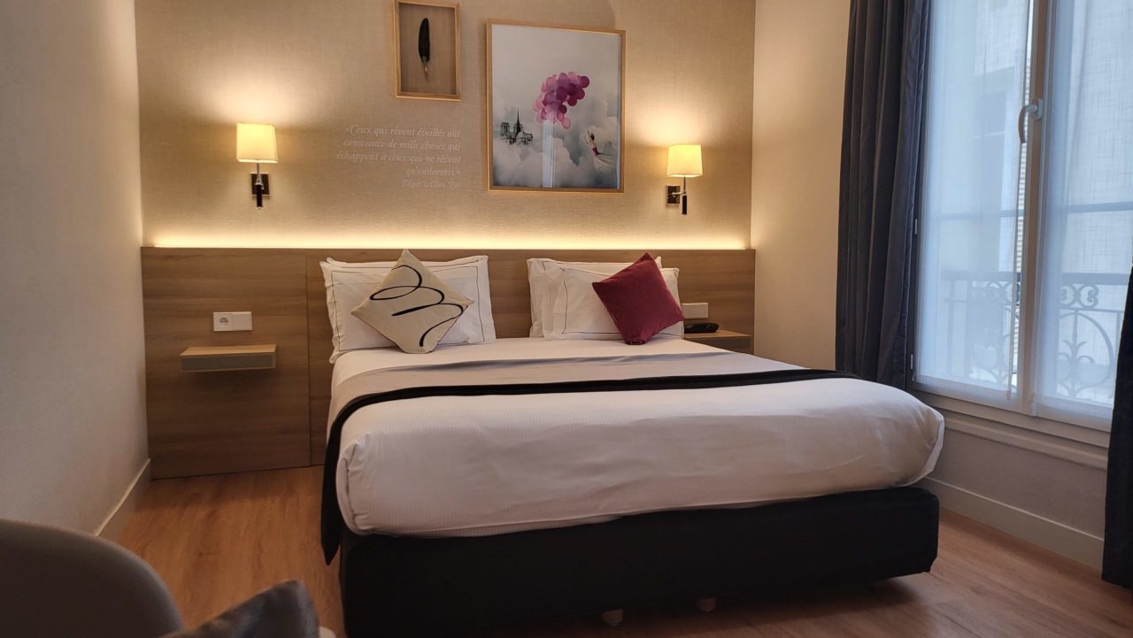 Junior suite - vue lit 2 - hôtel magda champs-élysées